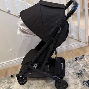 Uppababy Minu in Jake PLUS Free Uppababy Rain Cover & More!